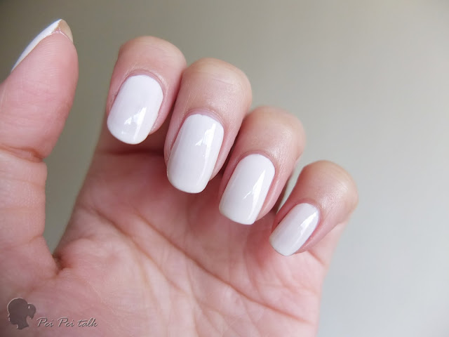 essie-gel couture-show jitters-試色