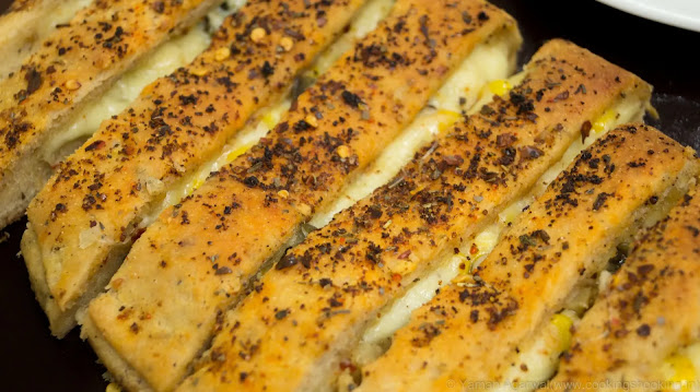 Savory Bliss: Veg Stuffed Garlic Bread Recipe