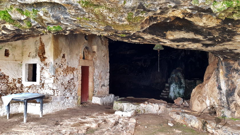 Arkoudospilio Cave