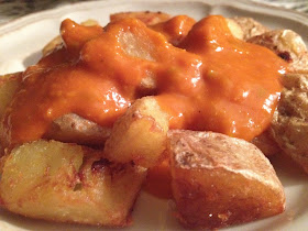Patatas bravas - Salsa brava - Patatas con cáscara - Salsa de tomate frito casera - Receta - el gastrónomo - ÁlvaroGP