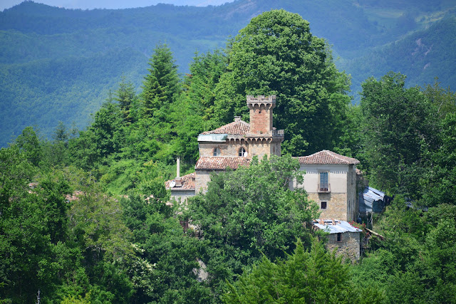 CASTELLO-BONIFACI-DI-VALLENQUINA