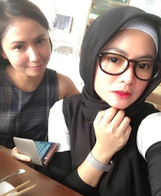 14 Foto Cantik Vitalia Shesya dalam Balutan Hijab, Bikin Adem Bro!