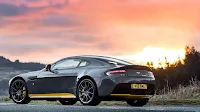 Aston Martin V12 Vantage S with manual transmission