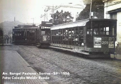 Avenida Rangel Pestana - Santos em 1956 - Coleção Waldir Rueda