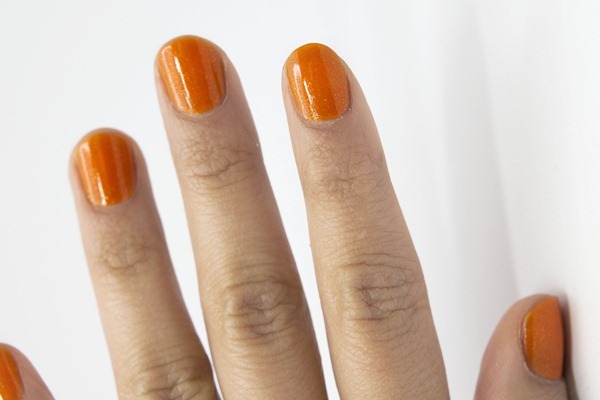 Etude_house_lucidarling_fantastic_nails_glittering_07_Tangerine_orange_swatch