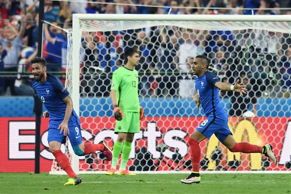 Calcio. Euro2016: all'esordio la Francia sconfigge la Romania per 2 a 1