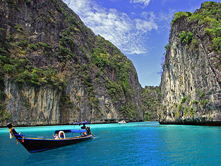 Phi Phi Island same paradise.