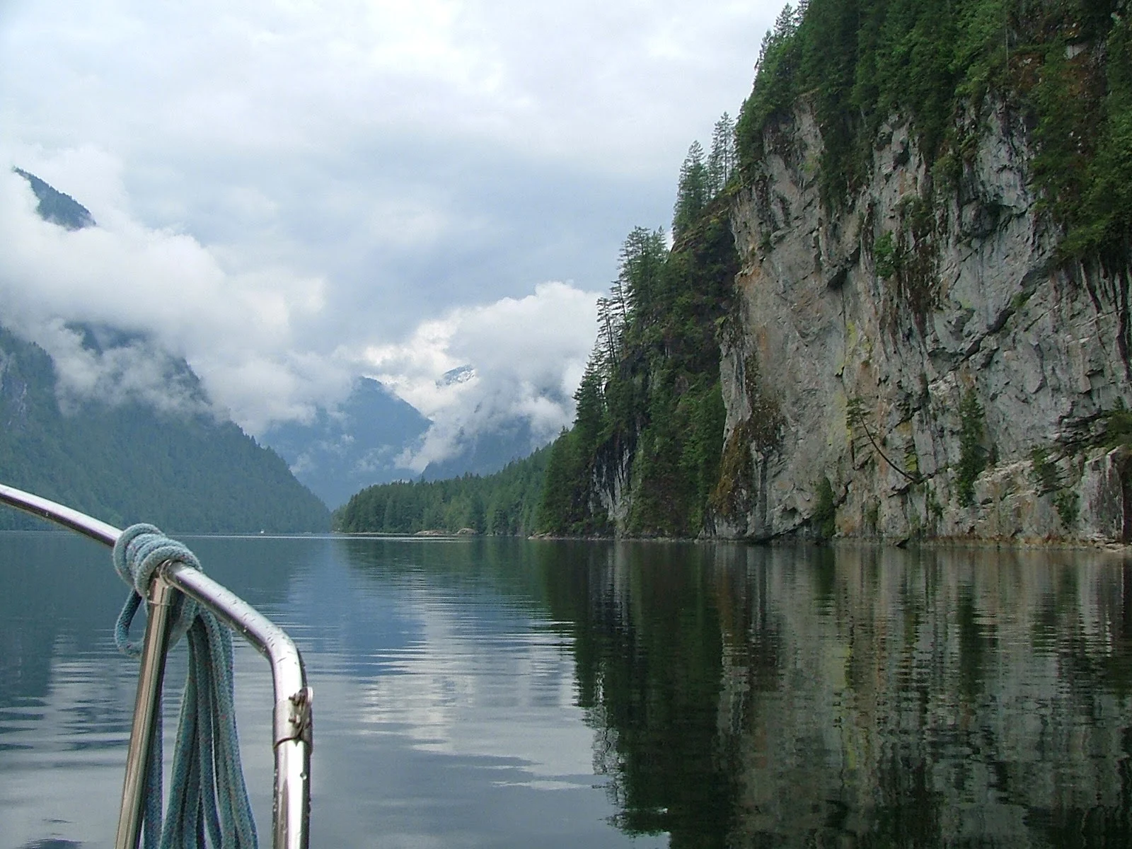 Tranquility of Princess Louisa Inlet with no wake restriction