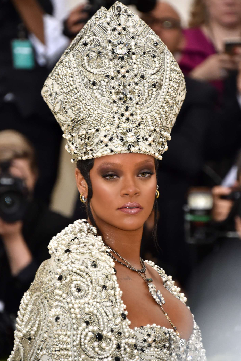 RIHANNA 2018 MET GALA