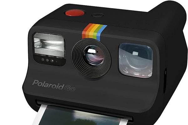 Descubre si es posible realizar ediciones antes de imprimir en cámaras Polaroid. Explora opciones creativas para mejorar tus fotos instantáneas en este artículo