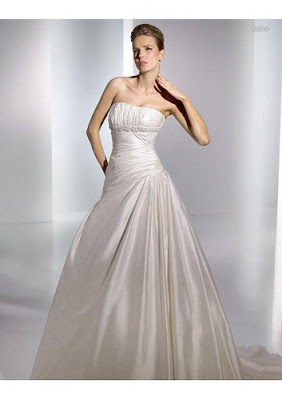 simple strapless wedding dress