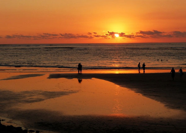  Pantai Kuta Keindahan Objek Wisata Paling Populer di 