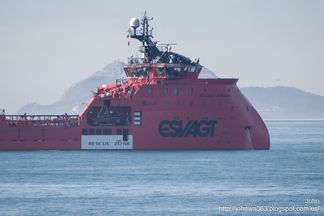 esvagt bergen, safety vessel, factoría naval marín, ría de Vigo, Bergen