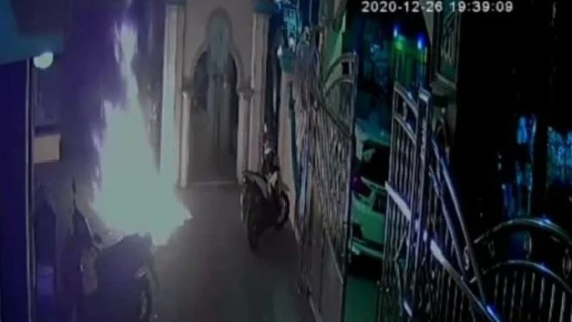 Polisi Periksa Kejiwaan Pelaku Pelemparan Molotov ke Masjid Al-Istiqomah Duri Kosambi.lelemuku.com.jpg