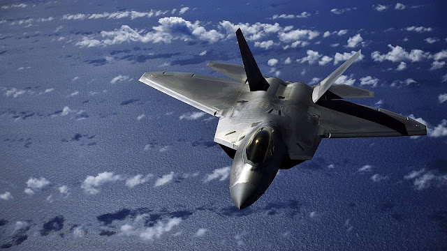 f-22 ocean inflight