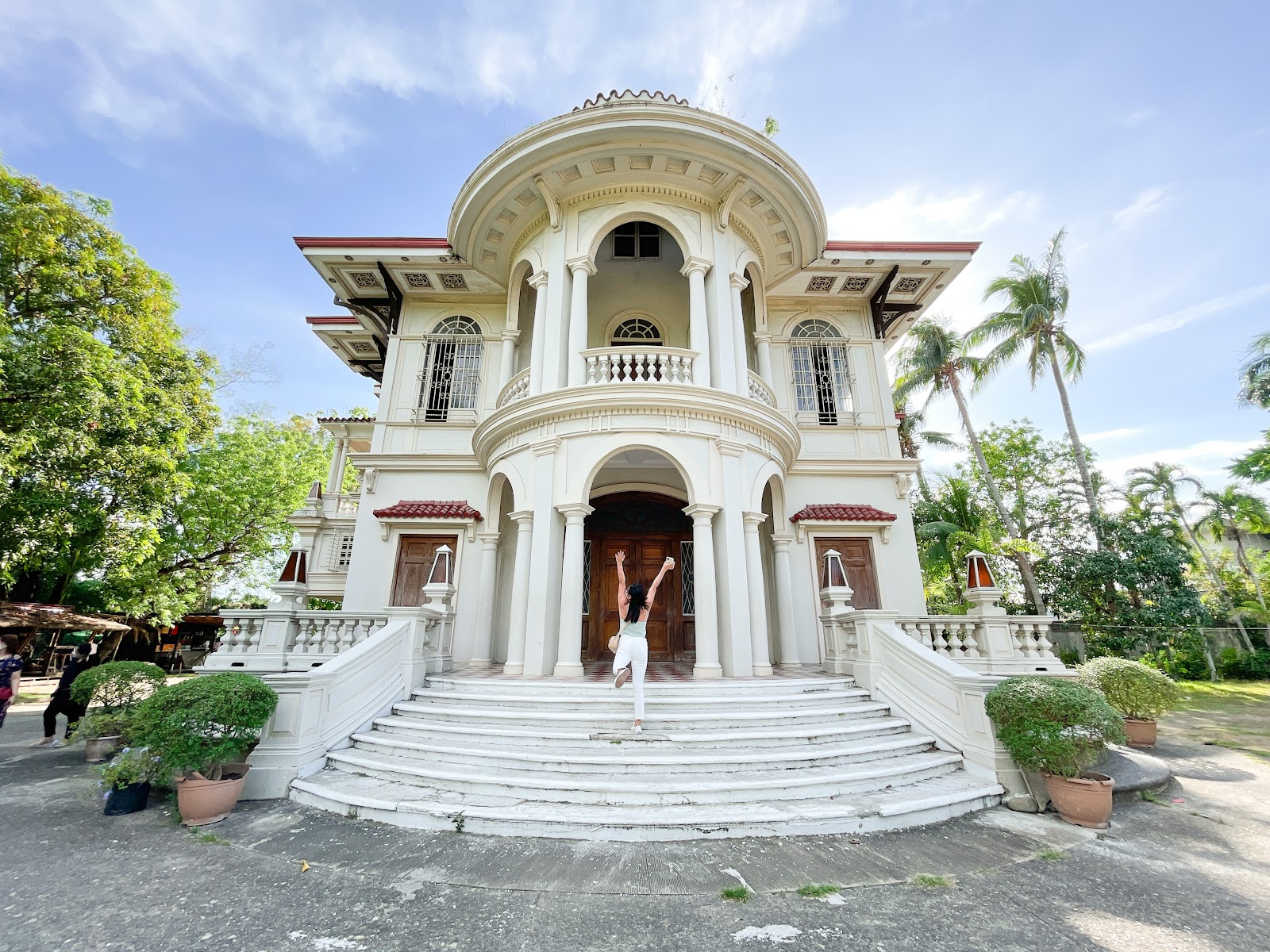 Exploring Iloilo City - Molo Mansion