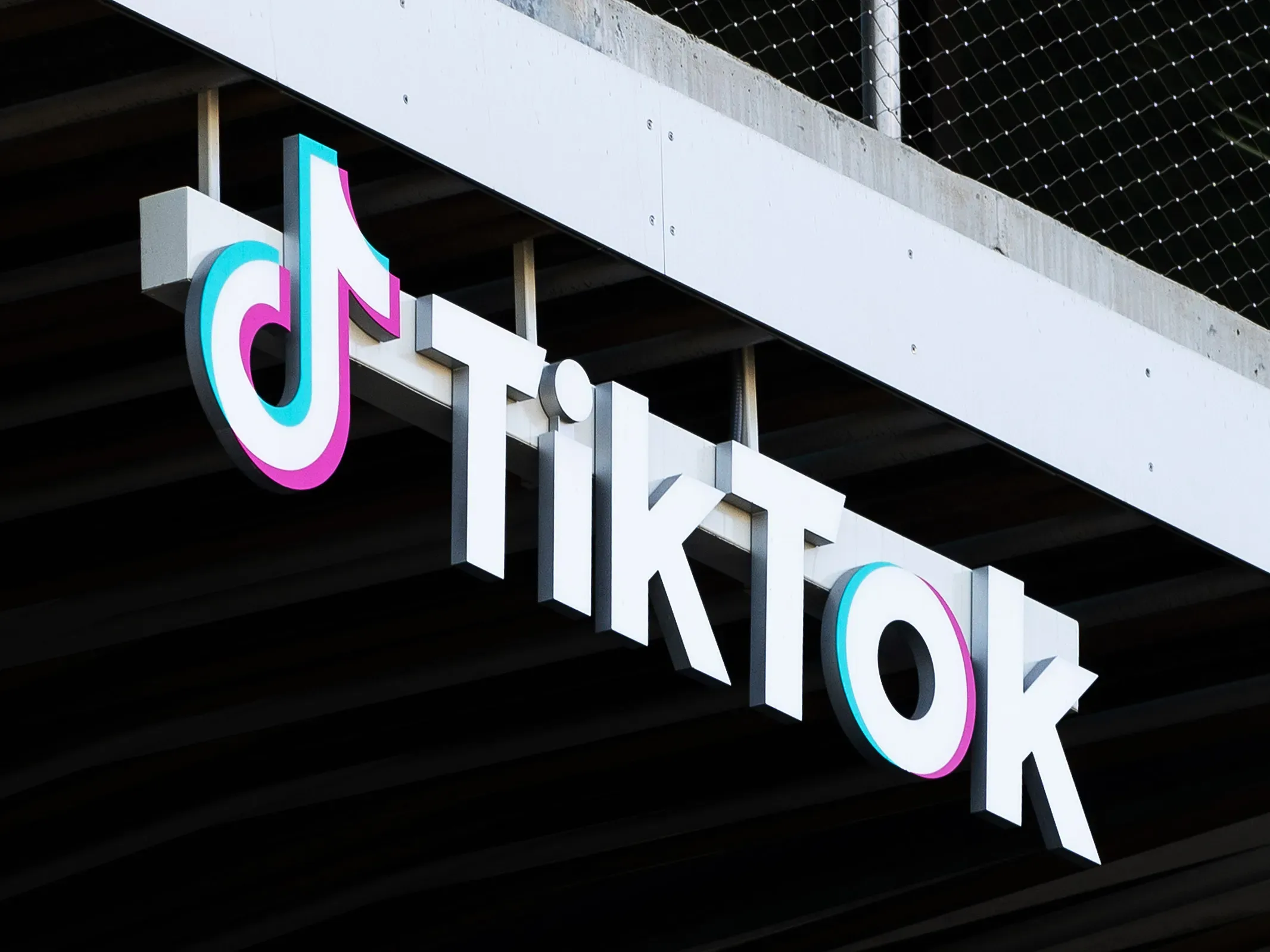 TikTok, in arrivo video di 30 minuti