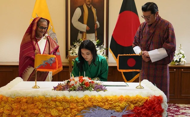 King Jigme Khesar Namgyel, Queen Jetsun Pema, Crown Prince Jigme Namgyel, Prince Ugyen and Princess Sonam Yangden