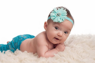 Perkembangan Motorik Bayi pada usia 1, 2 dan 3 bulan.