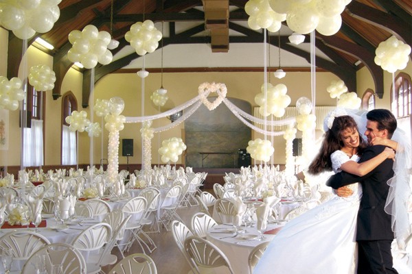 WeddingBalloonDecoration Balloons are on the top Wedding Decoration