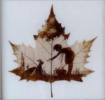 Stunning leaf carving artwork Seen On www.coolpicturegallery.net