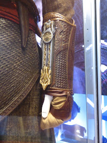 Aguilar Assassins Creed wrist gauntlet detail