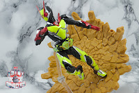 S.H. Figuarts Kamen Rider Zero-Two (IS Ver.) 38