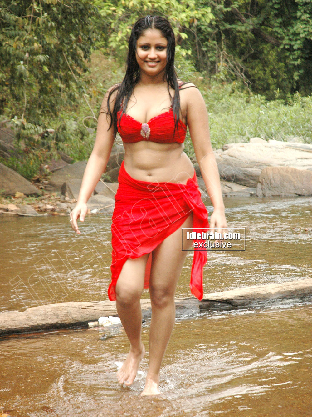 South Masala Actress Amrutha Valli Spicy Bathing Pictures