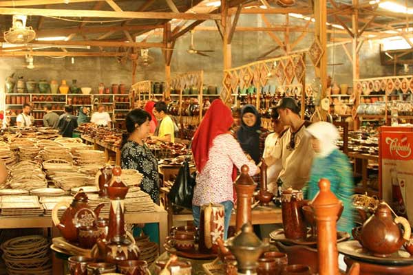 Berburu Oleh Oleh Kerajinan  khas  Lombok 