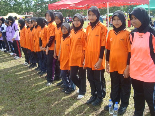 PUSAT SUMBER SEKOLAH SK BUKIT TUMBUH: Bola Baling SK Bukit ...