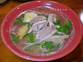 建弘雞肉飯