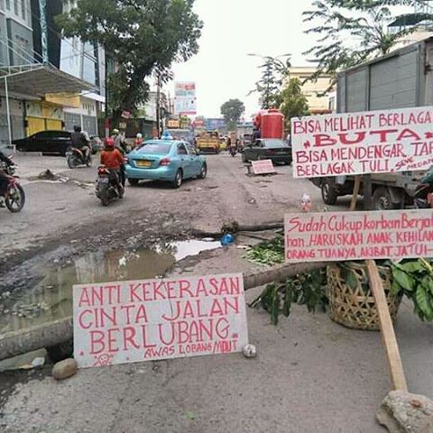 Pak Jokowi, Tolong Kami Warga Medan, Bertahun-Tahun Jalanan Kota Medan Rusak