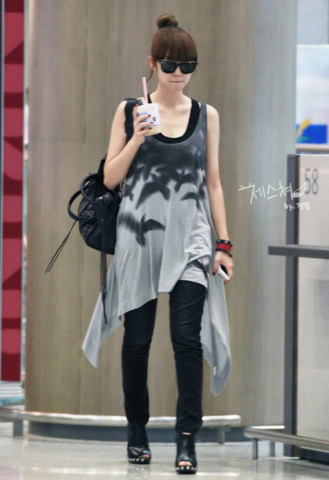 SNSD Airport fashion (Jessica Jung)