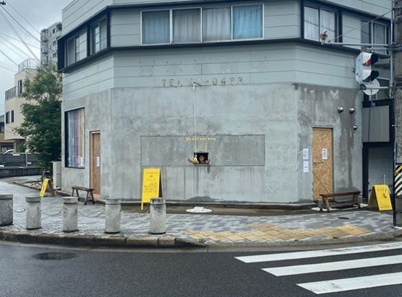 Viral Cafe Unik di Jepang Hanya Sebuah Jendela  Kecil  yang 