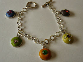 Pulsera de metal con wglue