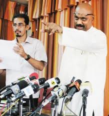 විභාග දෙපාර්තමේන්තු ප්‍රධානියකු ගැන හෙළිදරව්වක්