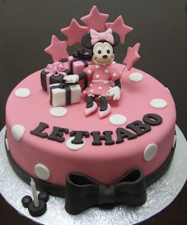 Beautiful Minnie Mouse Birthday Cake