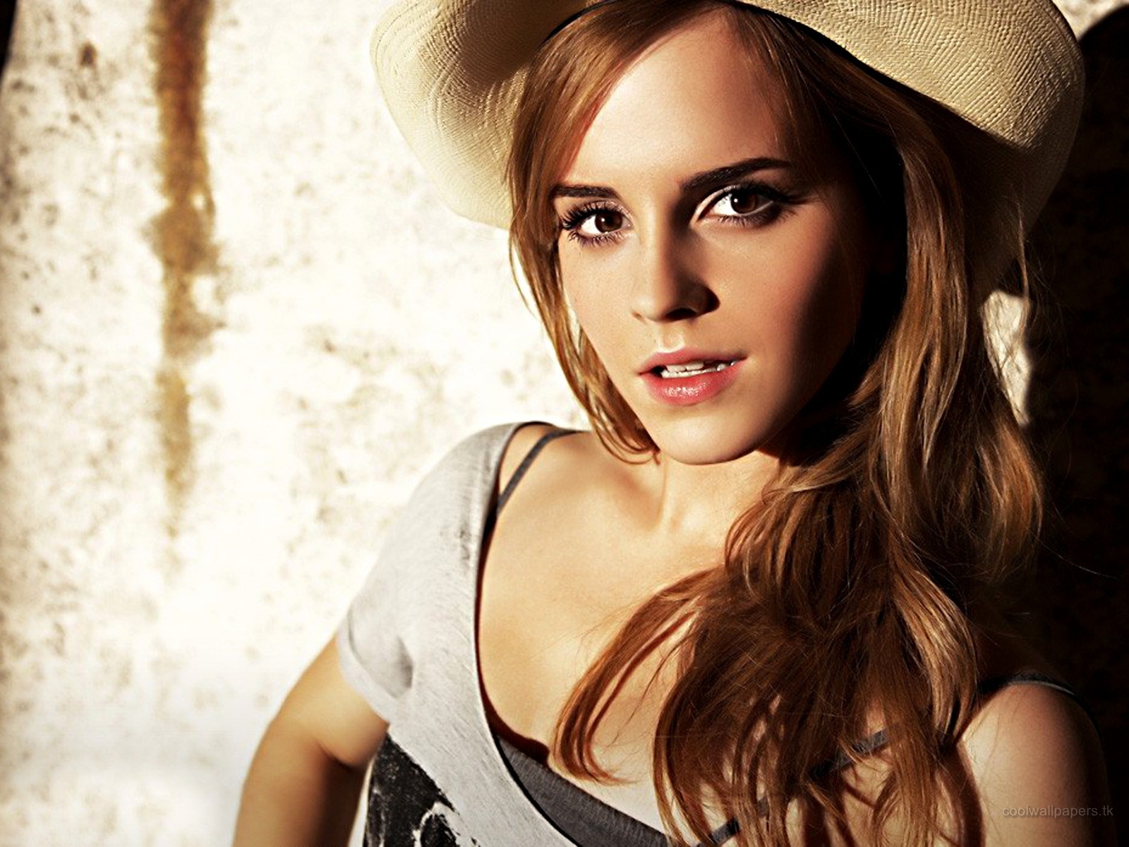 Emma Watson Hot Wallpapers ~ Cheer Arena | Wallpapers World