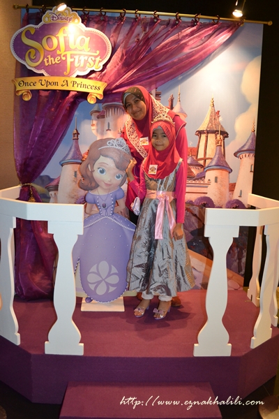 Disney mempersembahkan Sofia The First : Once Upon a Princess