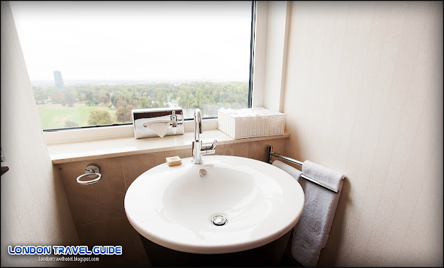 Powder Room at The Hyde Park Suite - Luxury Royal Park View at the Lancaster London