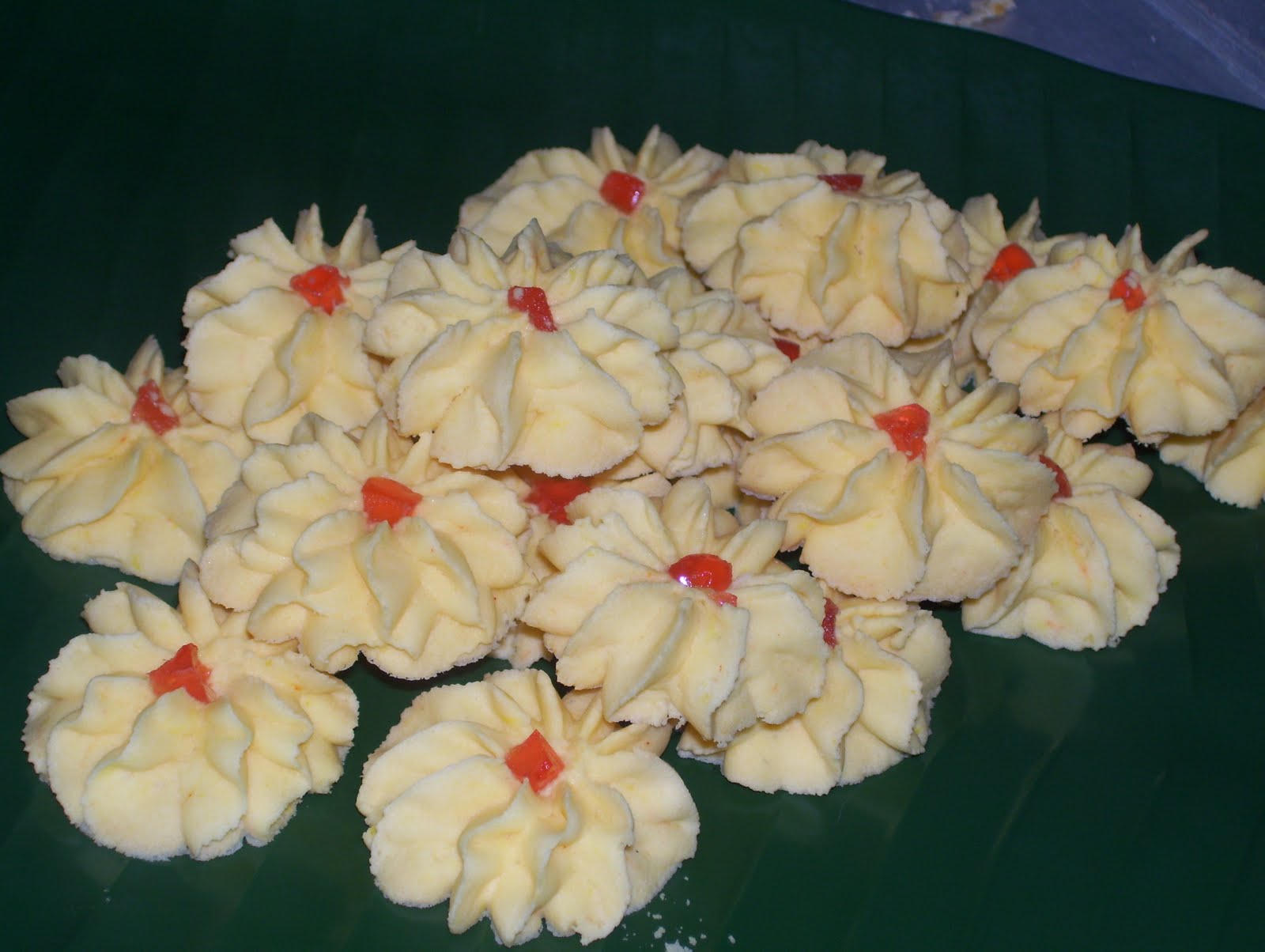 10 Jenis Kuih Raya Yang Popular! - RAFZAN TOMOMI - A 