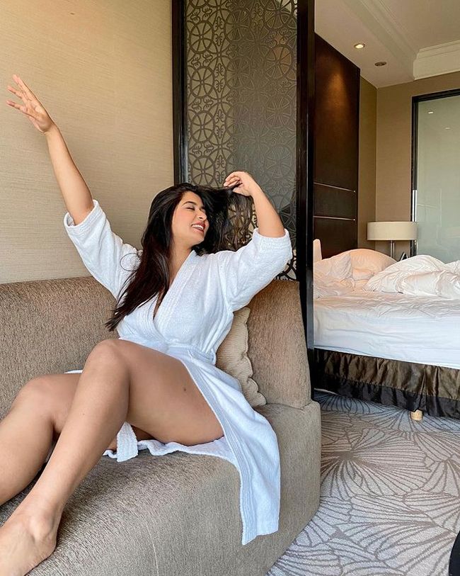 Pic of the day: New Latest poses of Nikitha Sharma