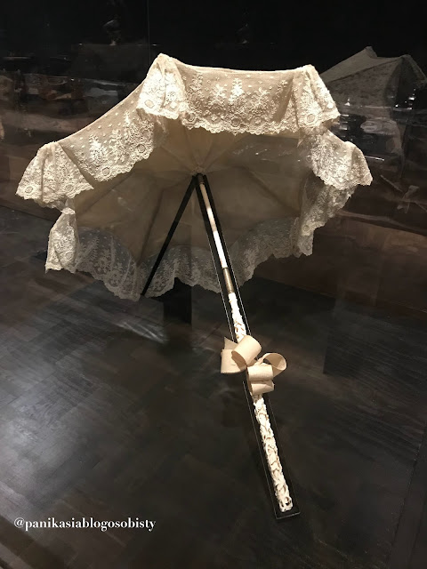 parasolka zabytkowa, parasolka koronkowa, parasolka składana, zabytek, moda, XIX wiek, muzeum narodowe.
