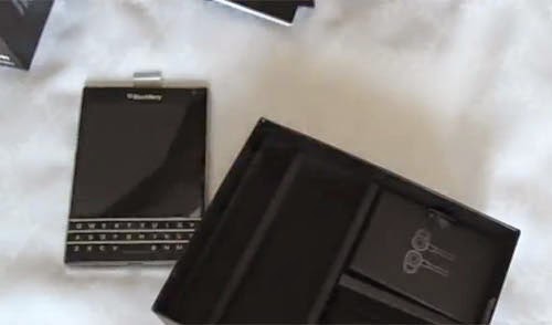 unboxing blackberry passport