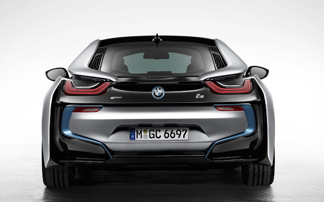 BMW i8 from behind