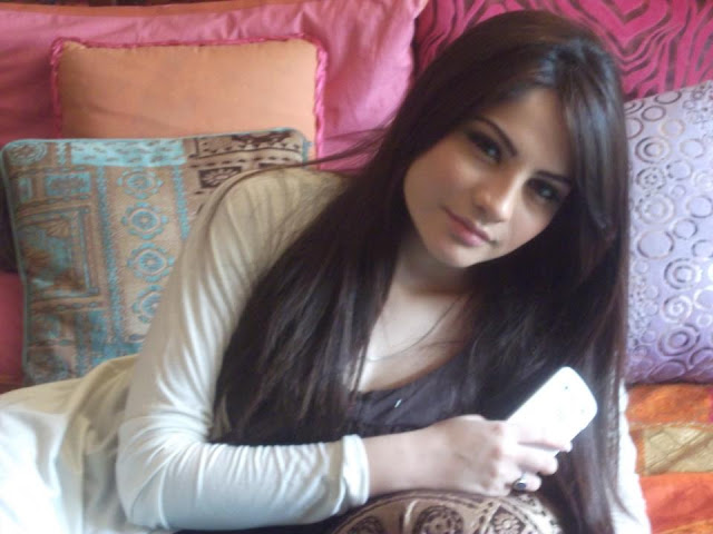 Neelam Muneer Wallpapers Free