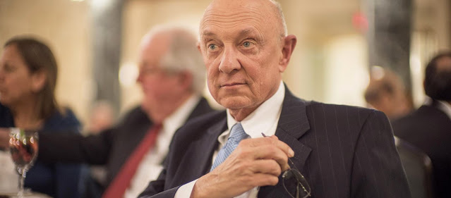Πρώην επικεφαλής CIA: «Επεμβαίνουμε στις εκλογές στην Ελλάδα από το 1947» 