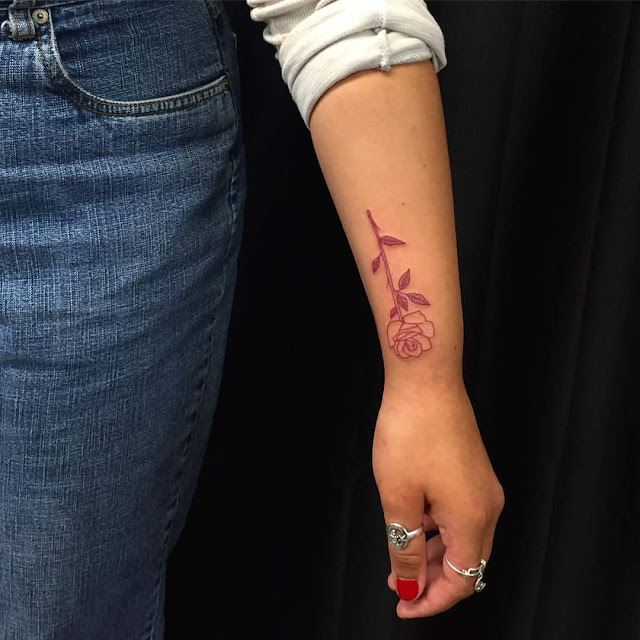 Mini tatuagens femininas 