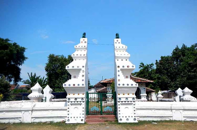 Tempat wista hits keraton kanoman cirebon jawa barat