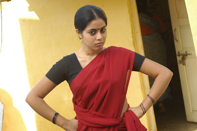 poorna in half saree unseen pics